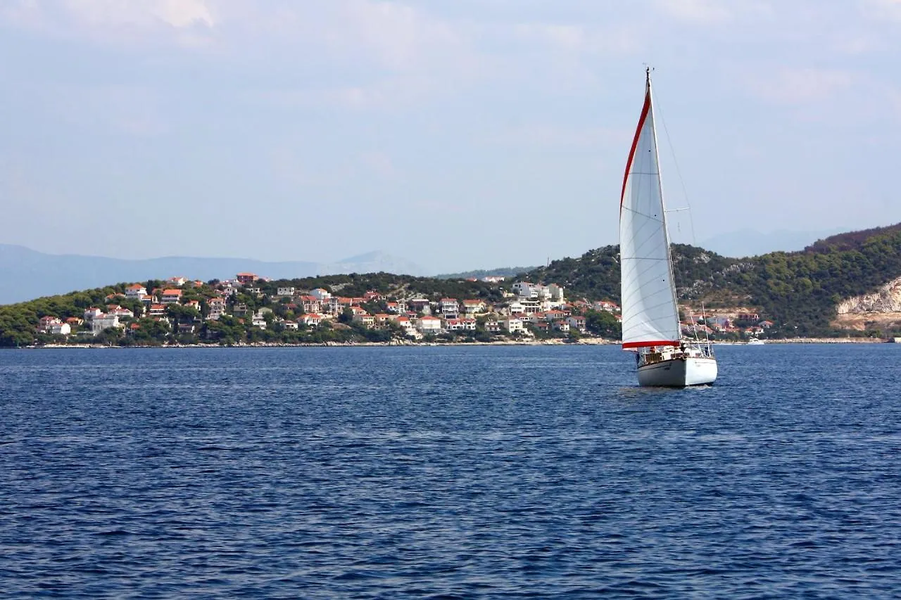 Apartments By The Sea Okrug Donji, Ciovo - 6859 Trogir 0*,